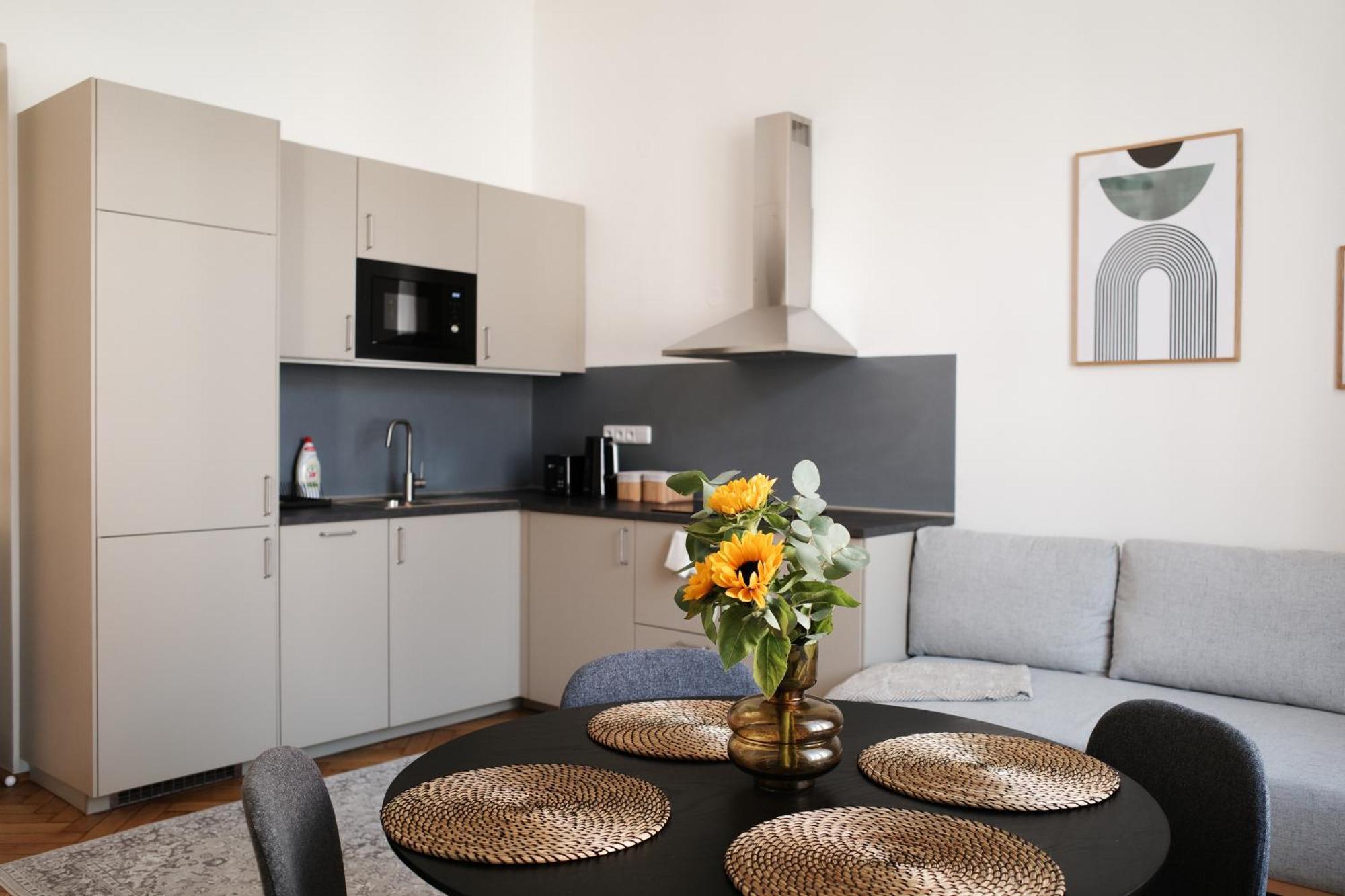 Apartment Dusni Superior Praag Buitenkant foto